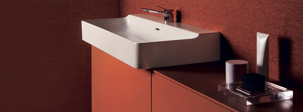 rubinetto ideal standard su lavabo conca